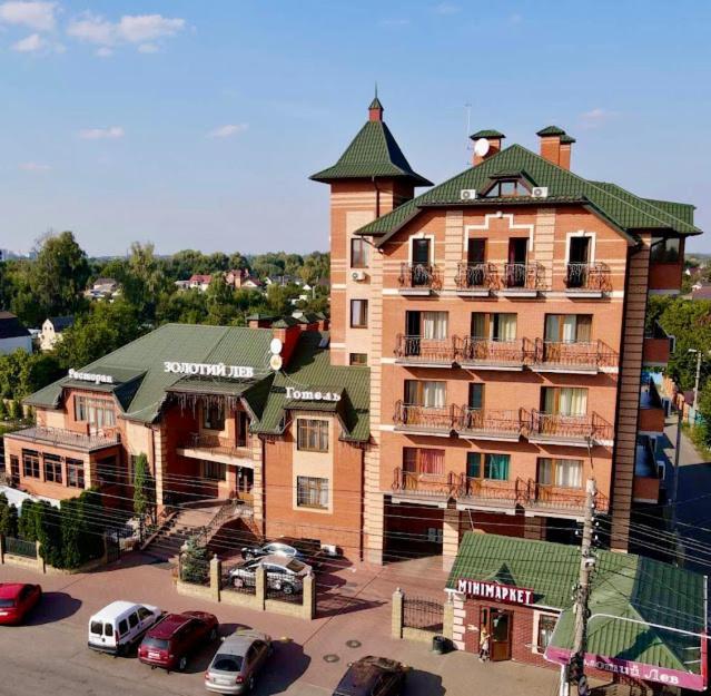 Golden Lion Hotel Boryspilʼ Exteriör bild